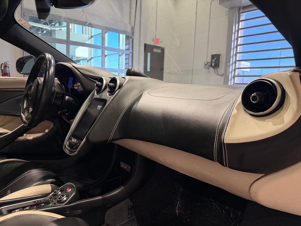 Used 2016 McLaren 570S Coupe image 37