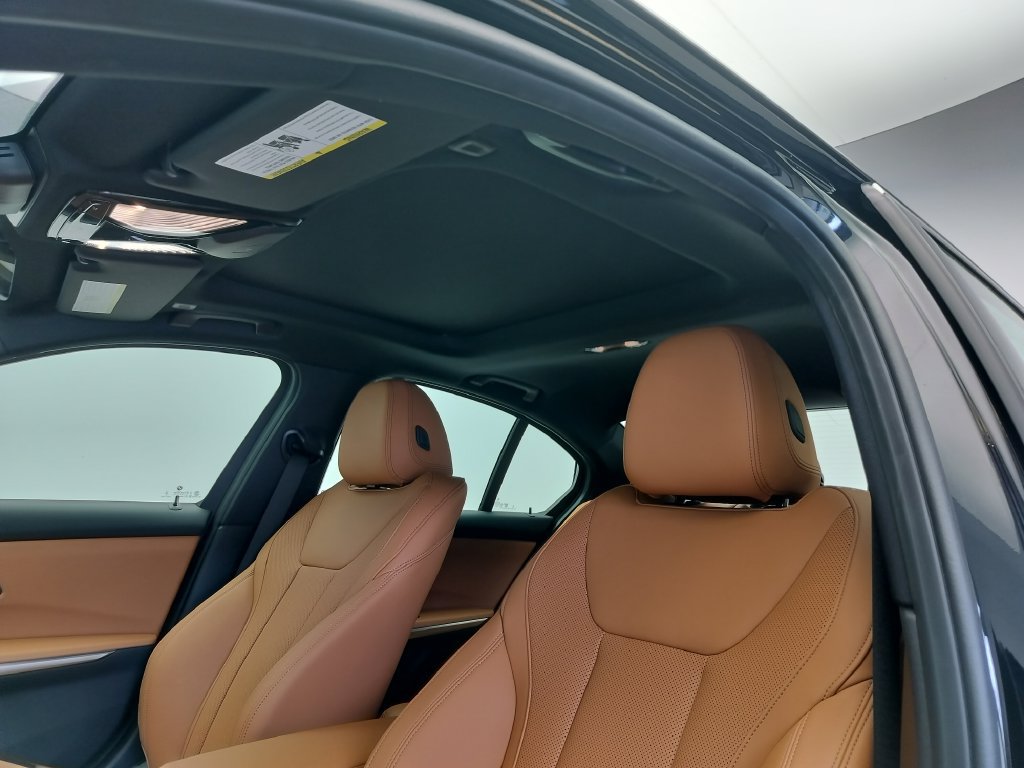 New 2026 BMW 330i Sedan w/ Premium Package RWD image 10