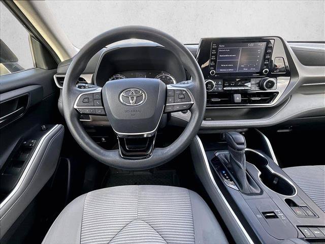 Used 2020 Toyota Highlander L FWD image 7