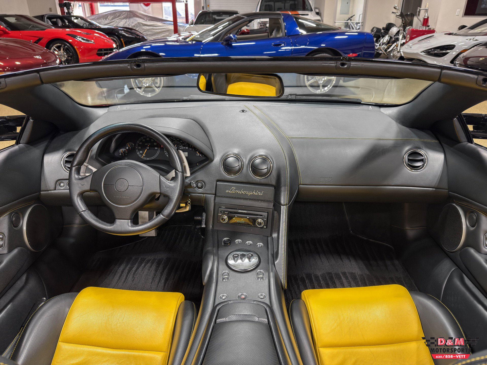 Used 2005 Lamborghini Murcielago Roadster image 11