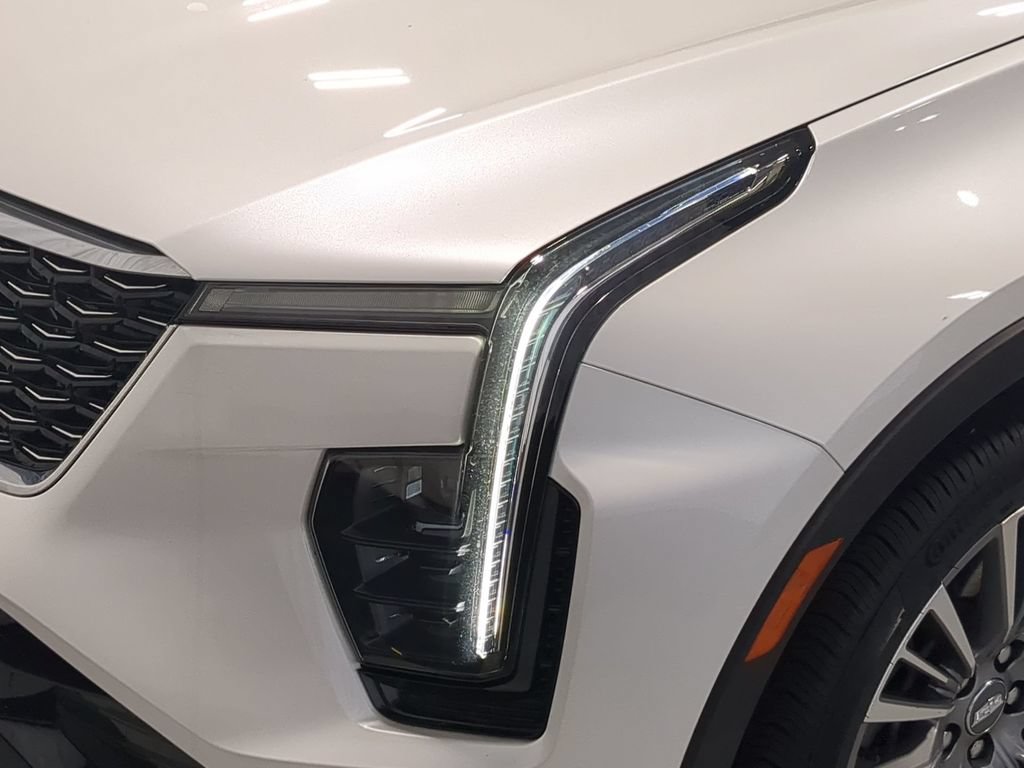 Used 2024 Cadillac XT4 Premium Luxury AWD/4WD image 11