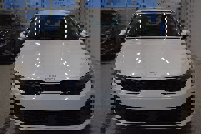 Used 2025 Kia K5 LXS image 3