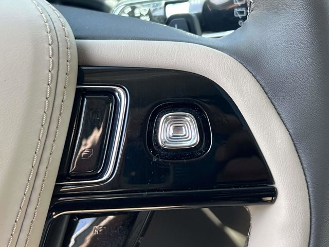 Used 2024 Lincoln Aviator AWD w/ Premium Package image 23