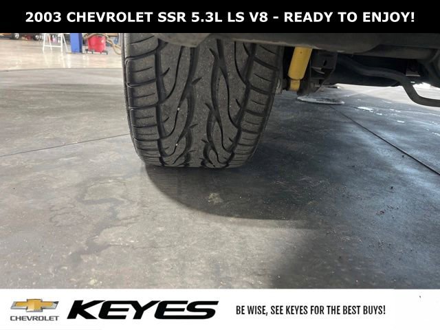 Used 2003 Chevrolet SSR w/ Preferred Equipment Group image 30