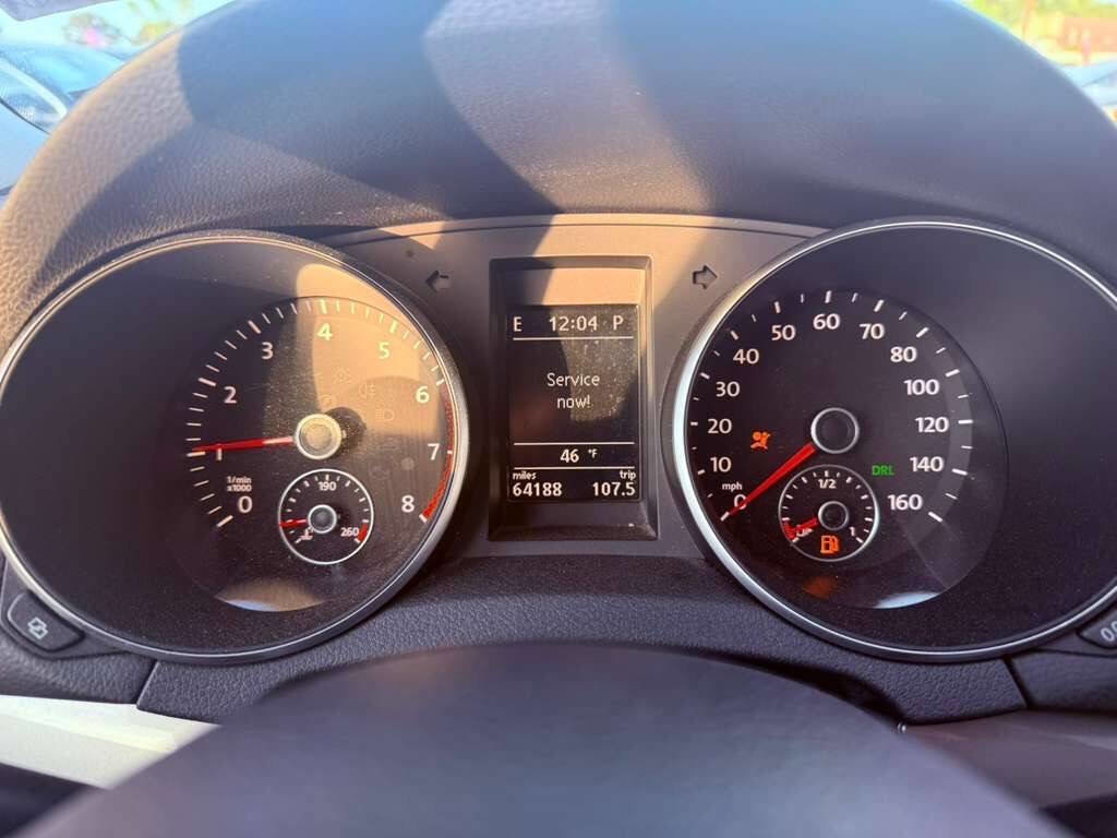 Used 2010 Volkswagen Golf 4-Door image 18