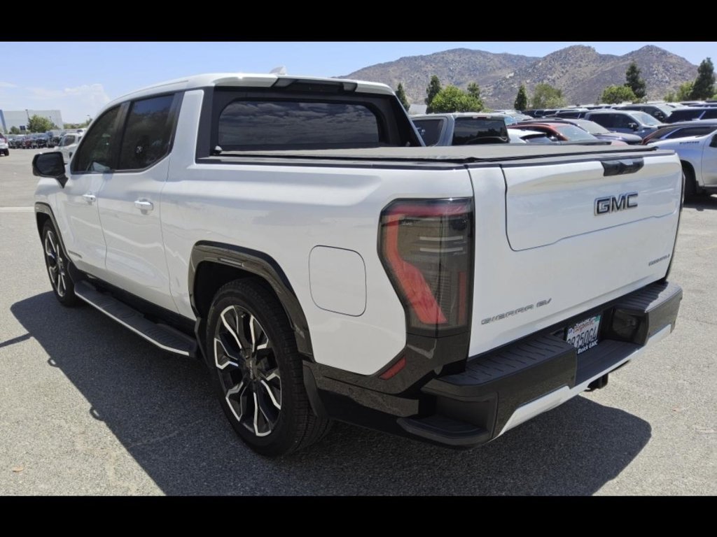 Used 2025 GMC Sierra EV Denali AWD/4WD image 2