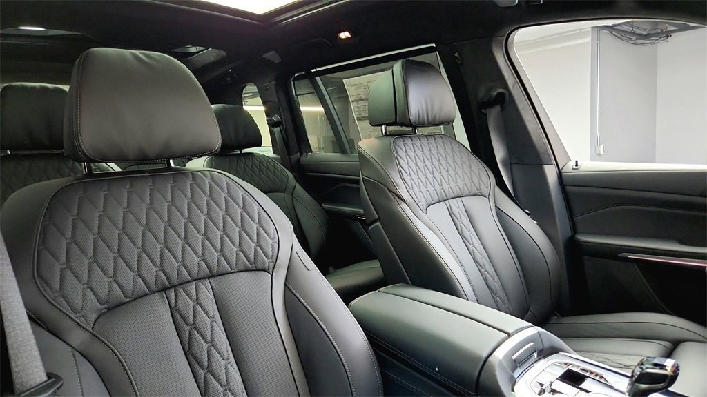 New 2026 BMW ALPINA XB7 image 27