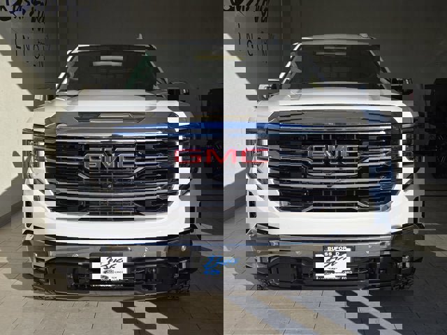Used 2022 GMC Sierra 1500 SLT image 2
