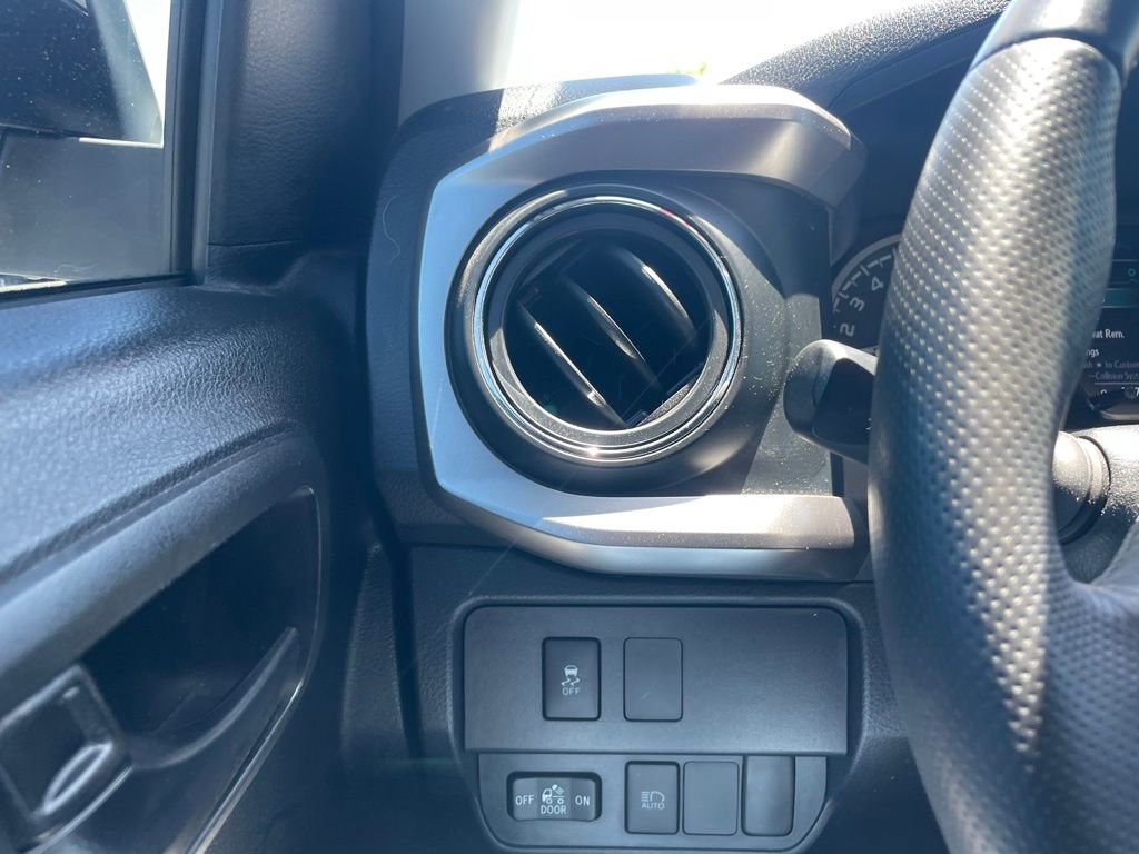 Used 2023 Toyota Tacoma SR5 RWD image 11