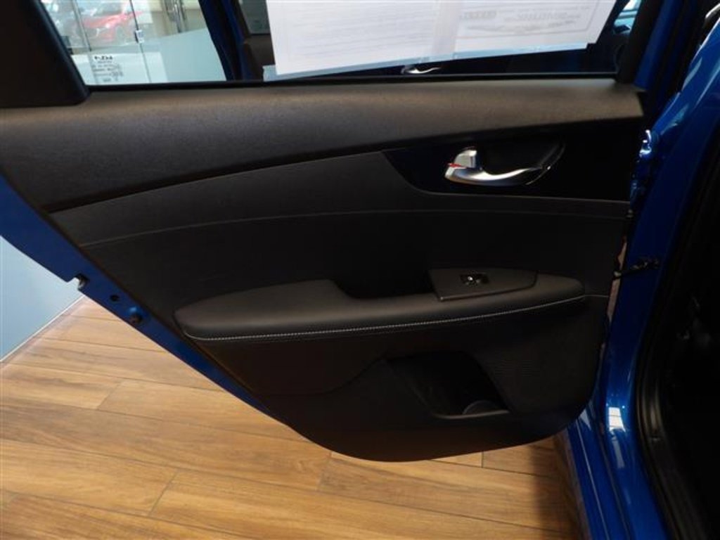 Used 2023 Kia Forte GT-Line w/ GT-Line Premium Package image 21