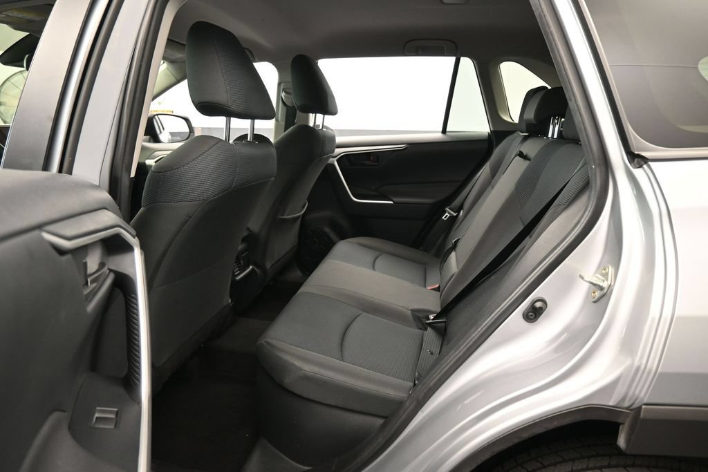Used 2024 Toyota RAV4 LE AWD/4WD image 24