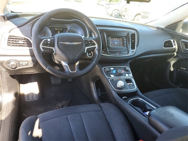 Used 2016 Chrysler 200 Limited w/ Convenience Group image 10