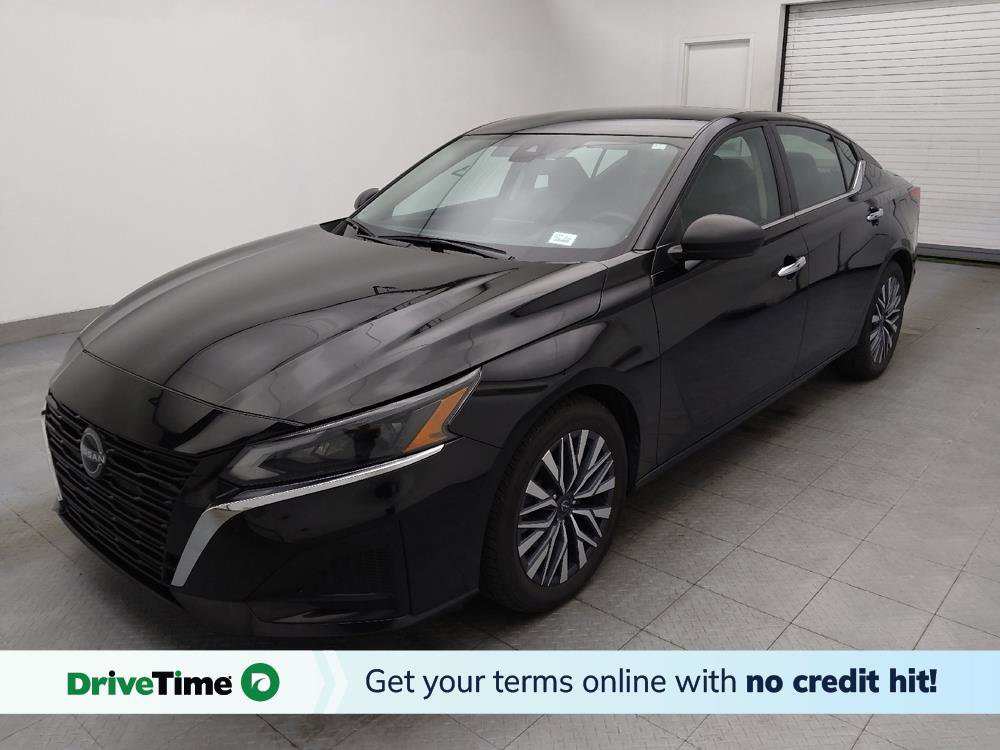 Used 2024 Nissan Altima 2.5 SV image 1