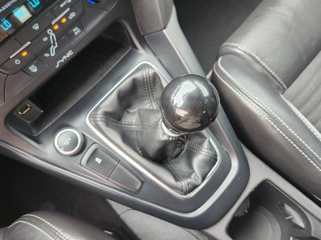 Used 2015 Ford Focus ST w/ Equipment Group 401A FWD image 23