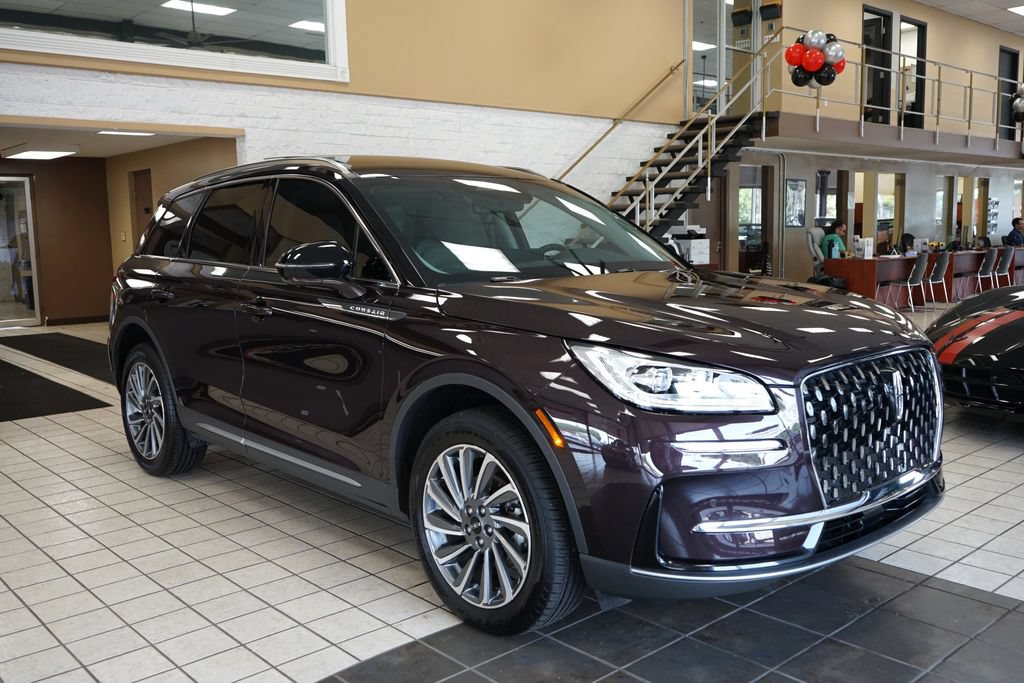 Used 2023 Lincoln Corsair Reserve w/ Equipment Group 201A AWD/4WD image 18