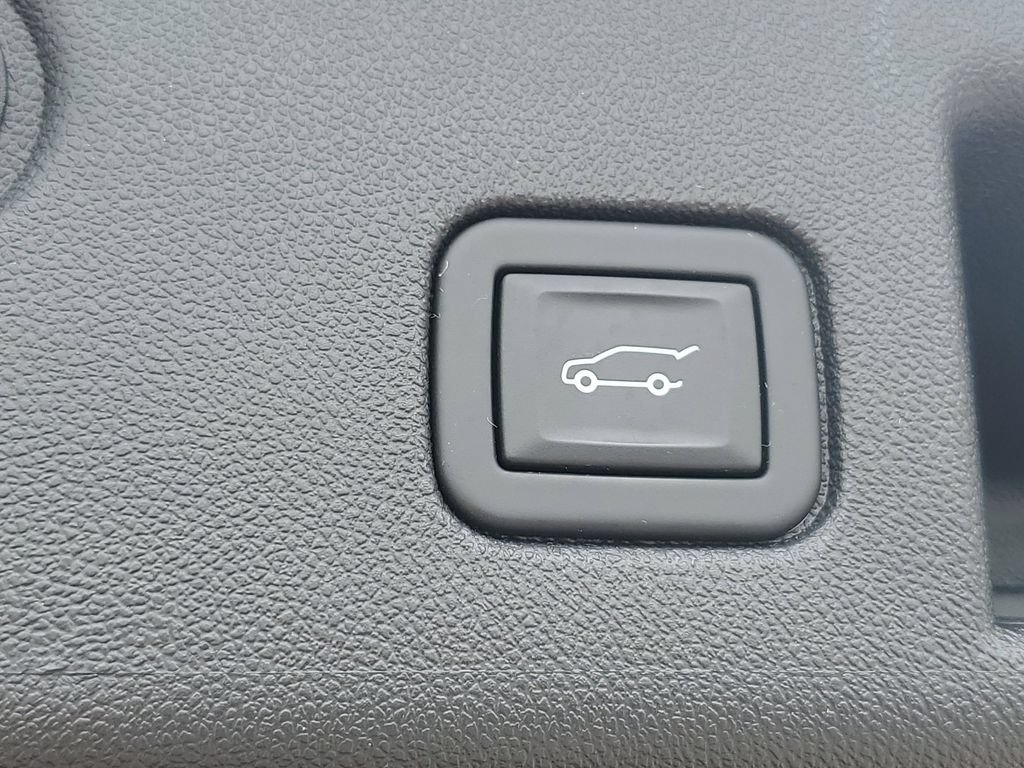 Certified 2024 Chevrolet Equinox RS w/ LPO, Floor Liner Package FWD image 33