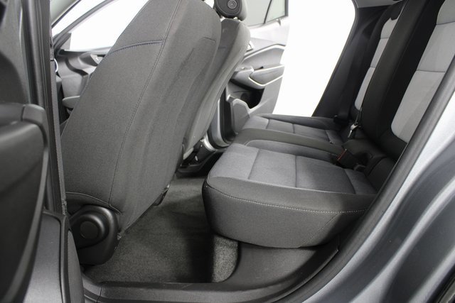 Used 2025 Chevrolet Trax LS image 17