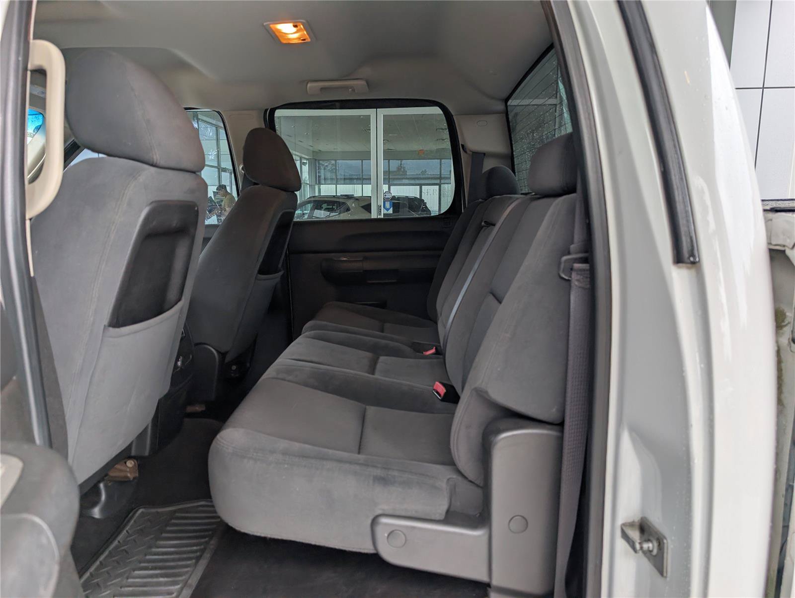 Used 2007 GMC Sierra 2500 SLE w/ EZ-Lift Tailgate Package RWD image 30