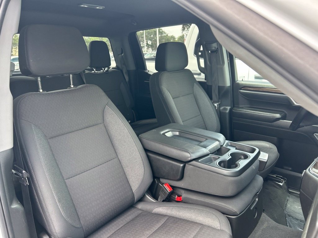 Used 2025 Chevrolet Silverado 1500 LT RWD image 40