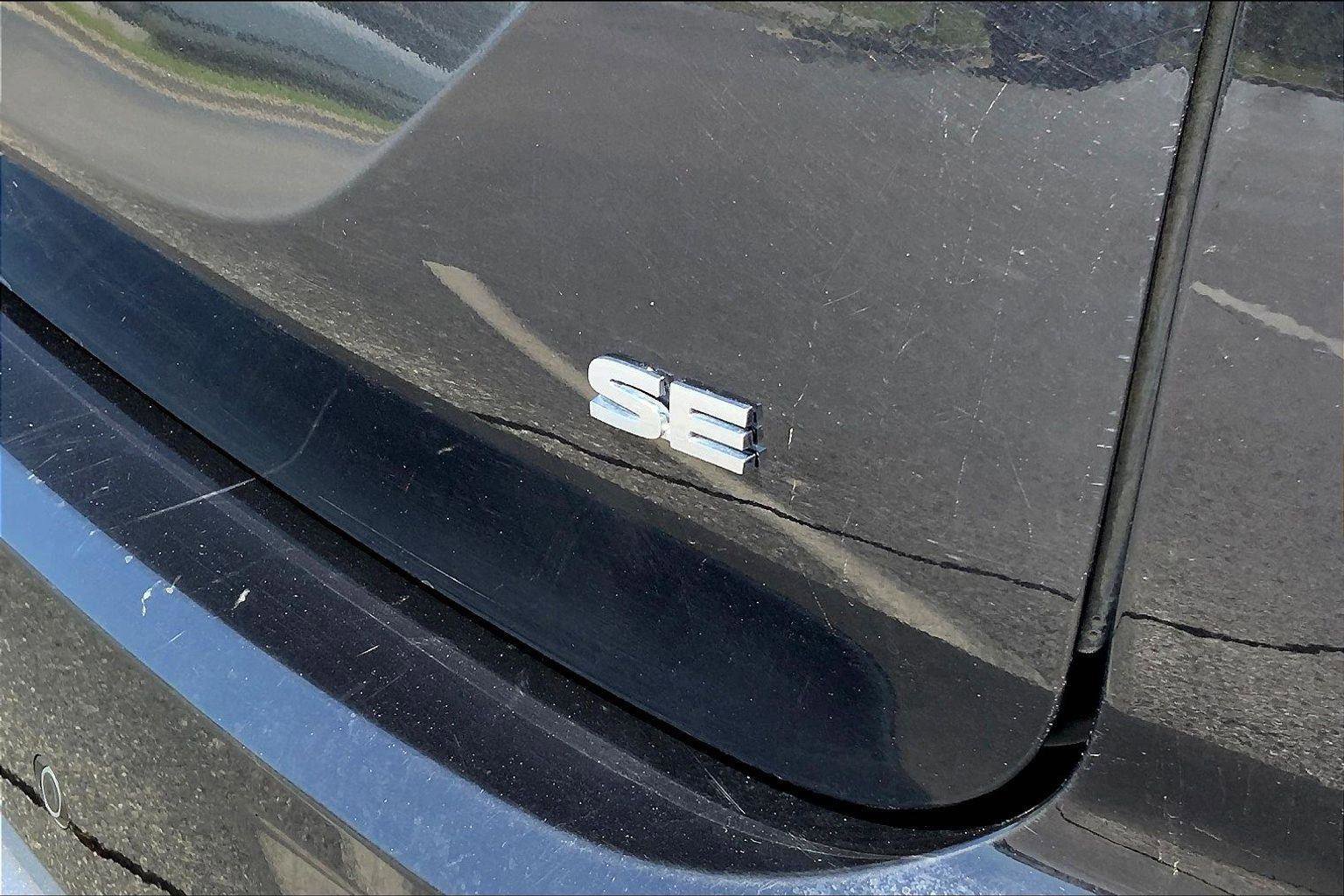 Used 2025 Mitsubishi Outlander SE image 8