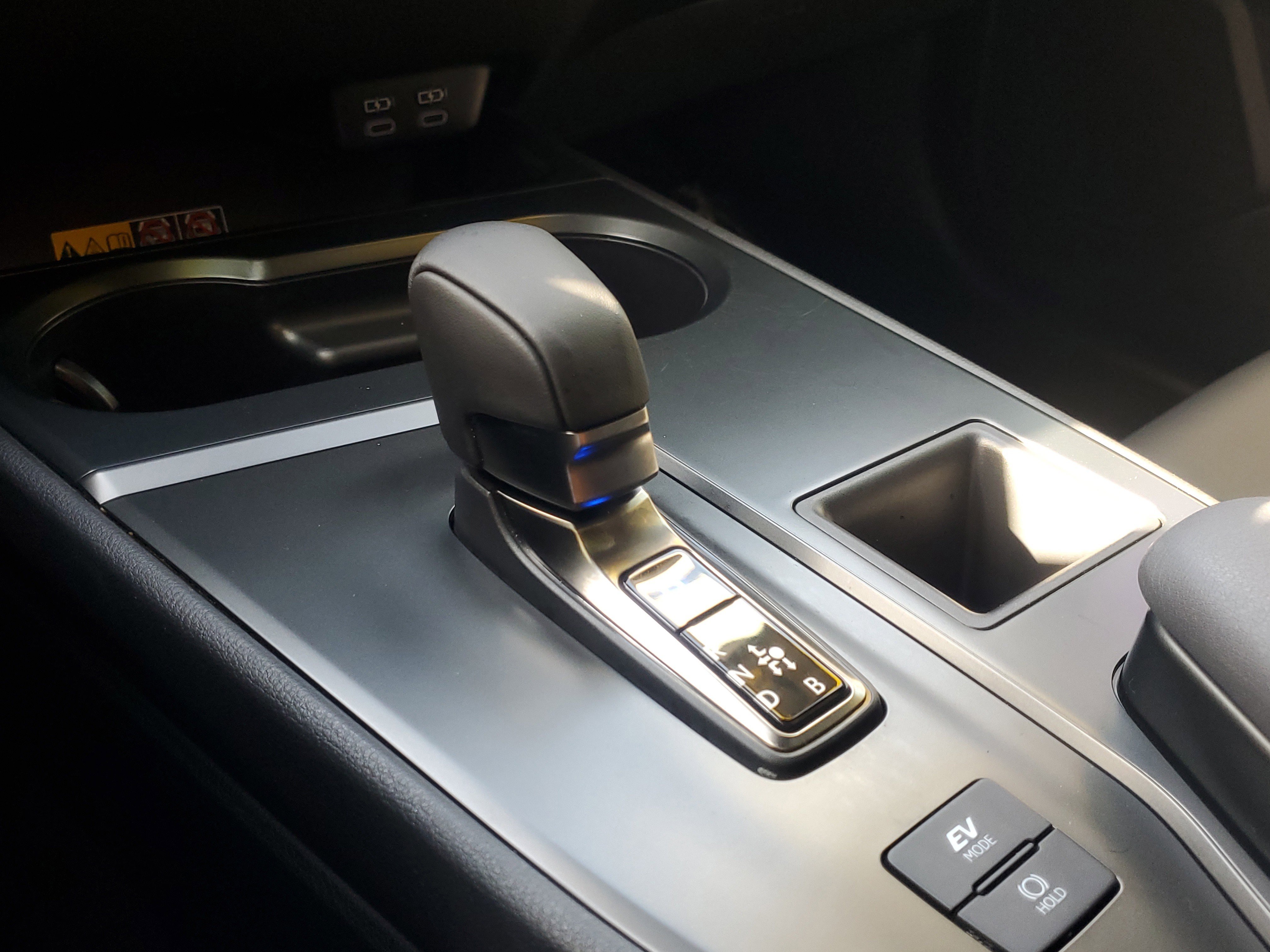 Used 2025 Lexus UX 300h FWD image 29