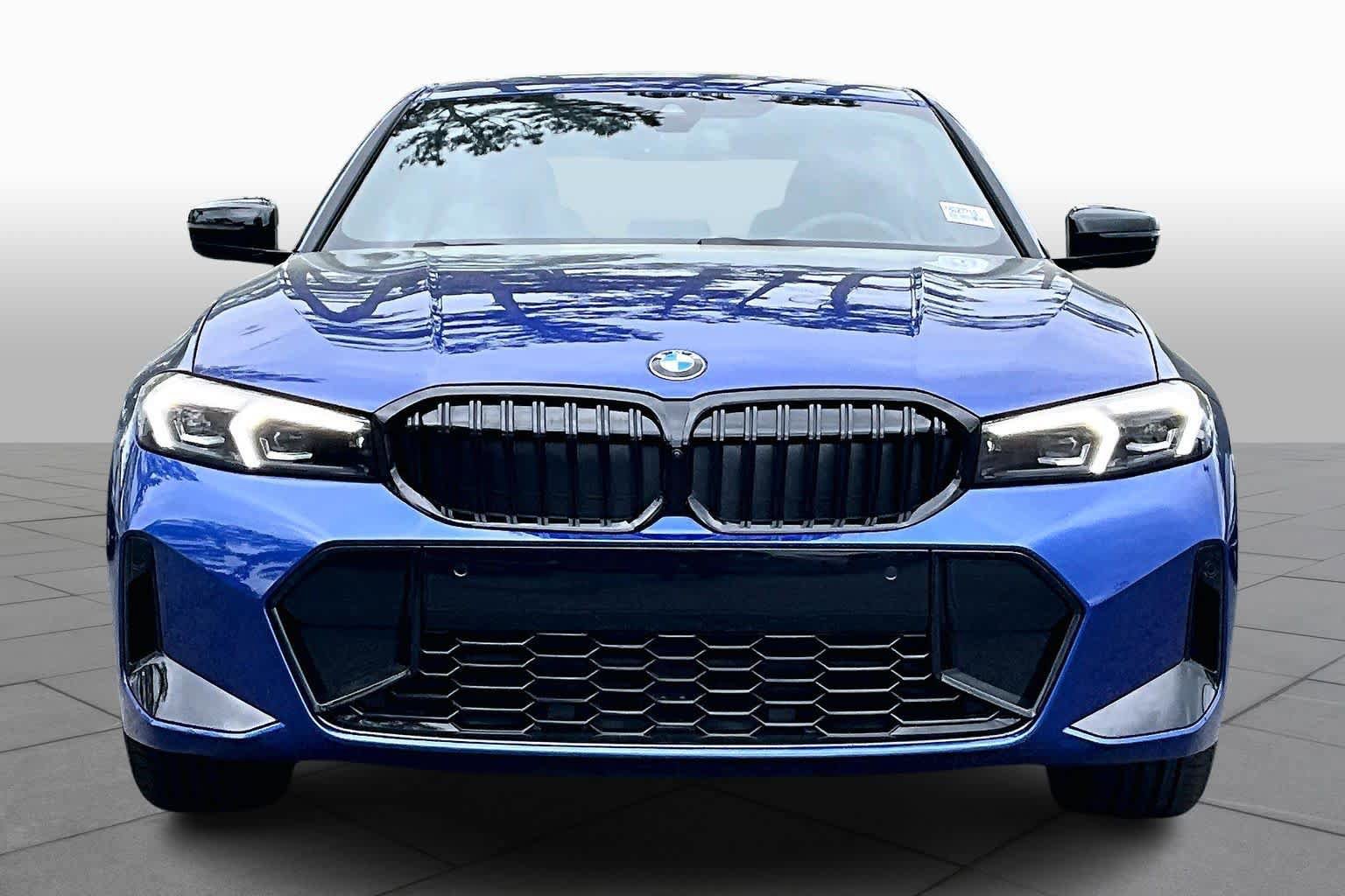 New 2026 BMW 330i Sedan w/ M Sport Package RWD image 3