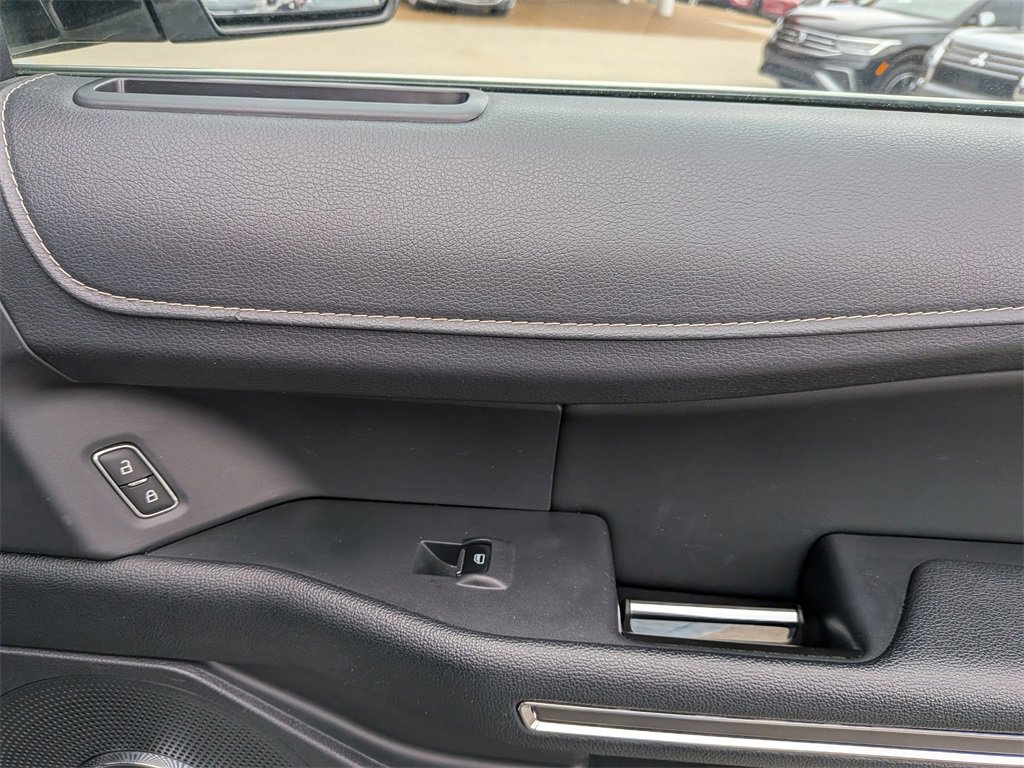 Used 2024 Ford Expedition XLT image 31