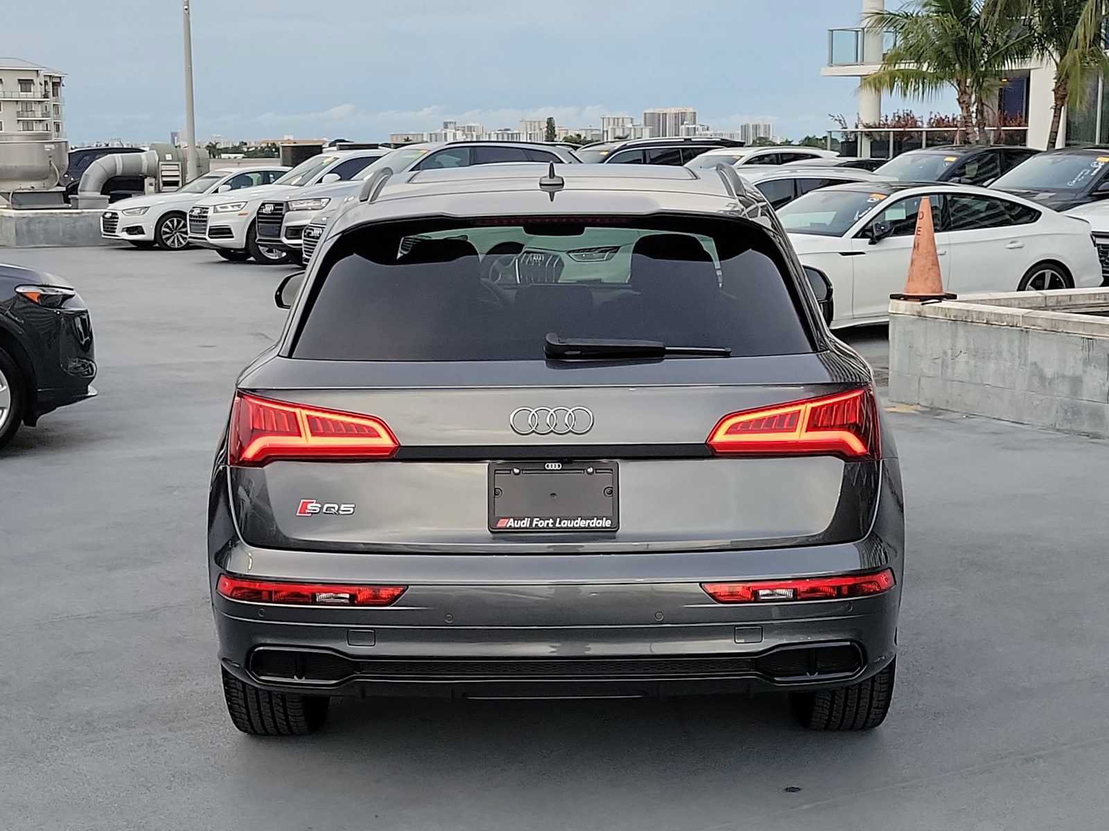 Used 2020 Audi SQ5 Prestige AWD/4WD image 5