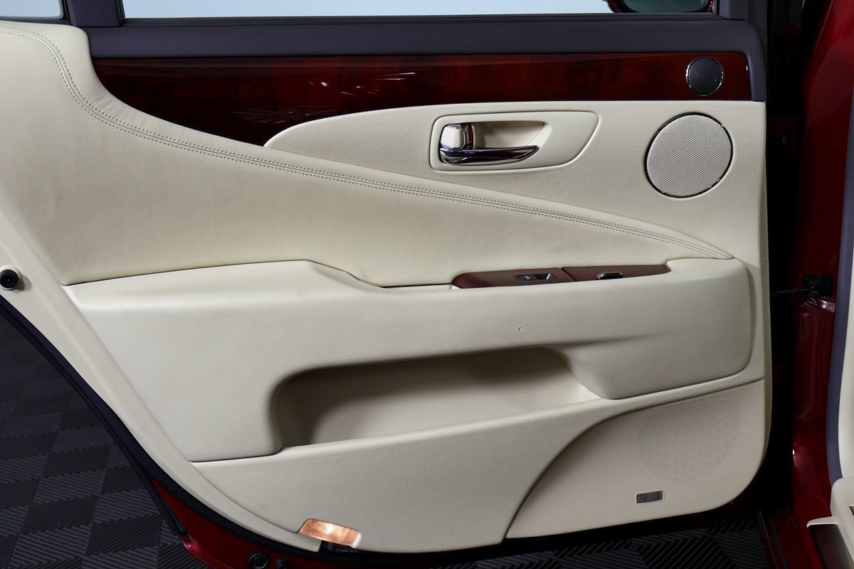 Used 2011 Lexus LS 460 L w/ Luxury Pkg AWD/4WD image 51