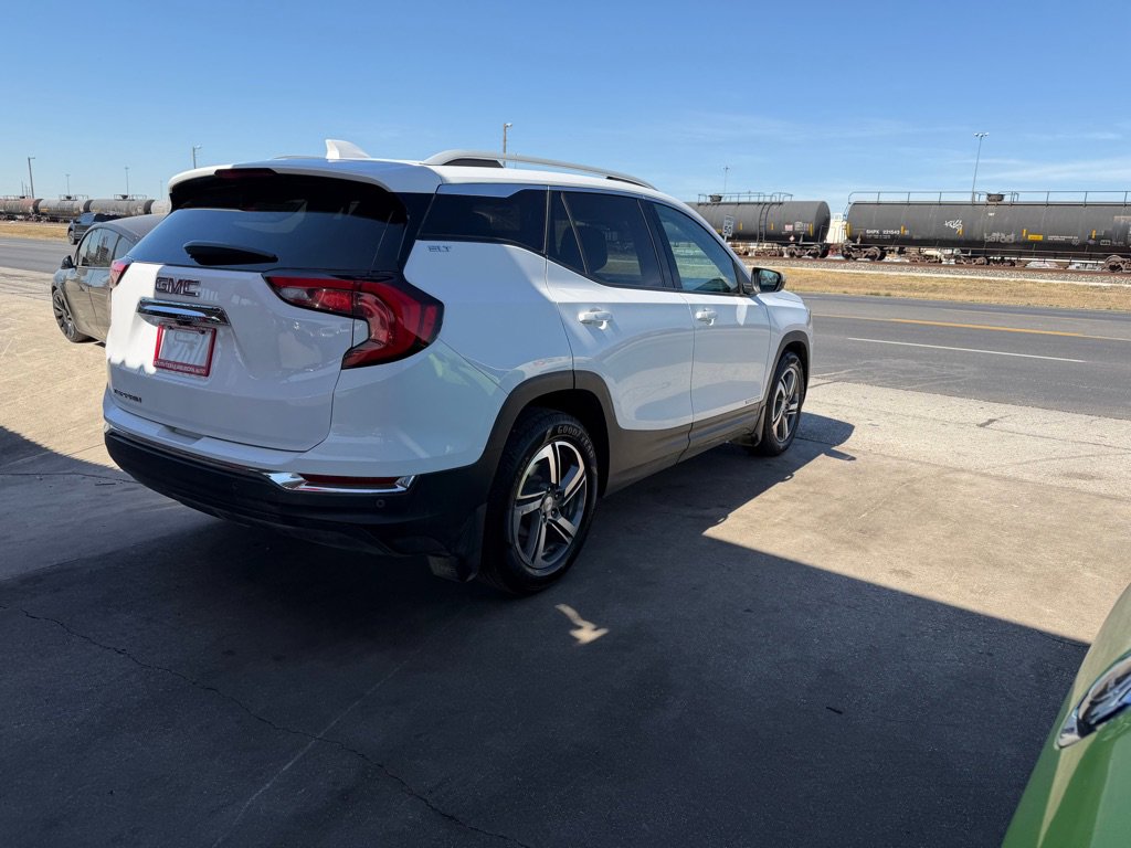 Used 2020 GMC Terrain SLT w/ Preferred Package image 17