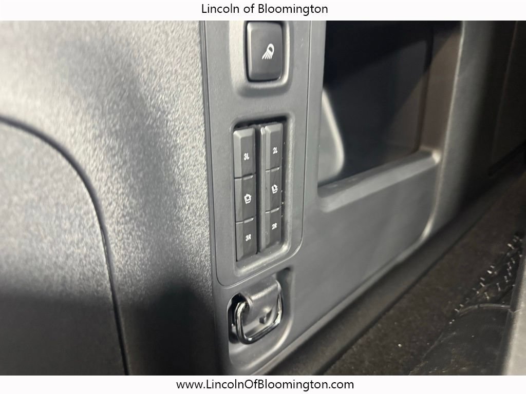 New 2026 Lincoln Navigator L Reserve AWD/4WD image 30
