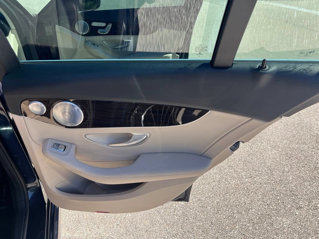 Used 2021 Mercedes-Benz C 300 Sedan image 18