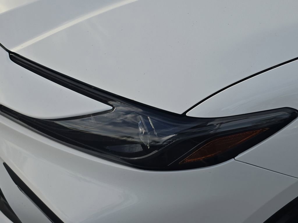 Used 2025 Toyota Camry SE image 7