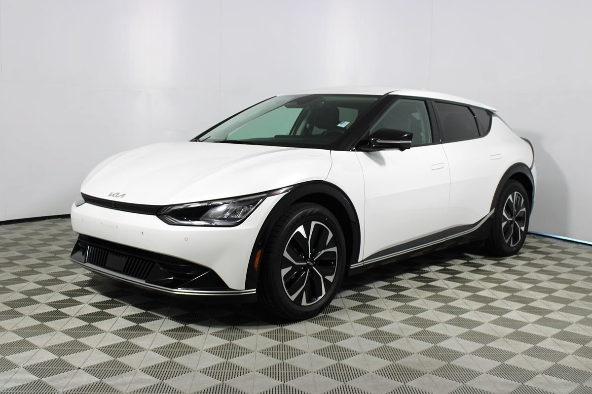 Used 2024 Kia EV6 Wind w/ Wind Technology Package RWD image 34