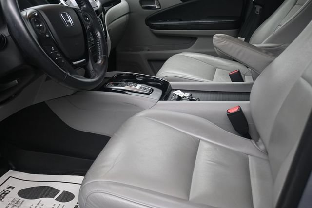 Used 2018 Honda Pilot Touring image 15