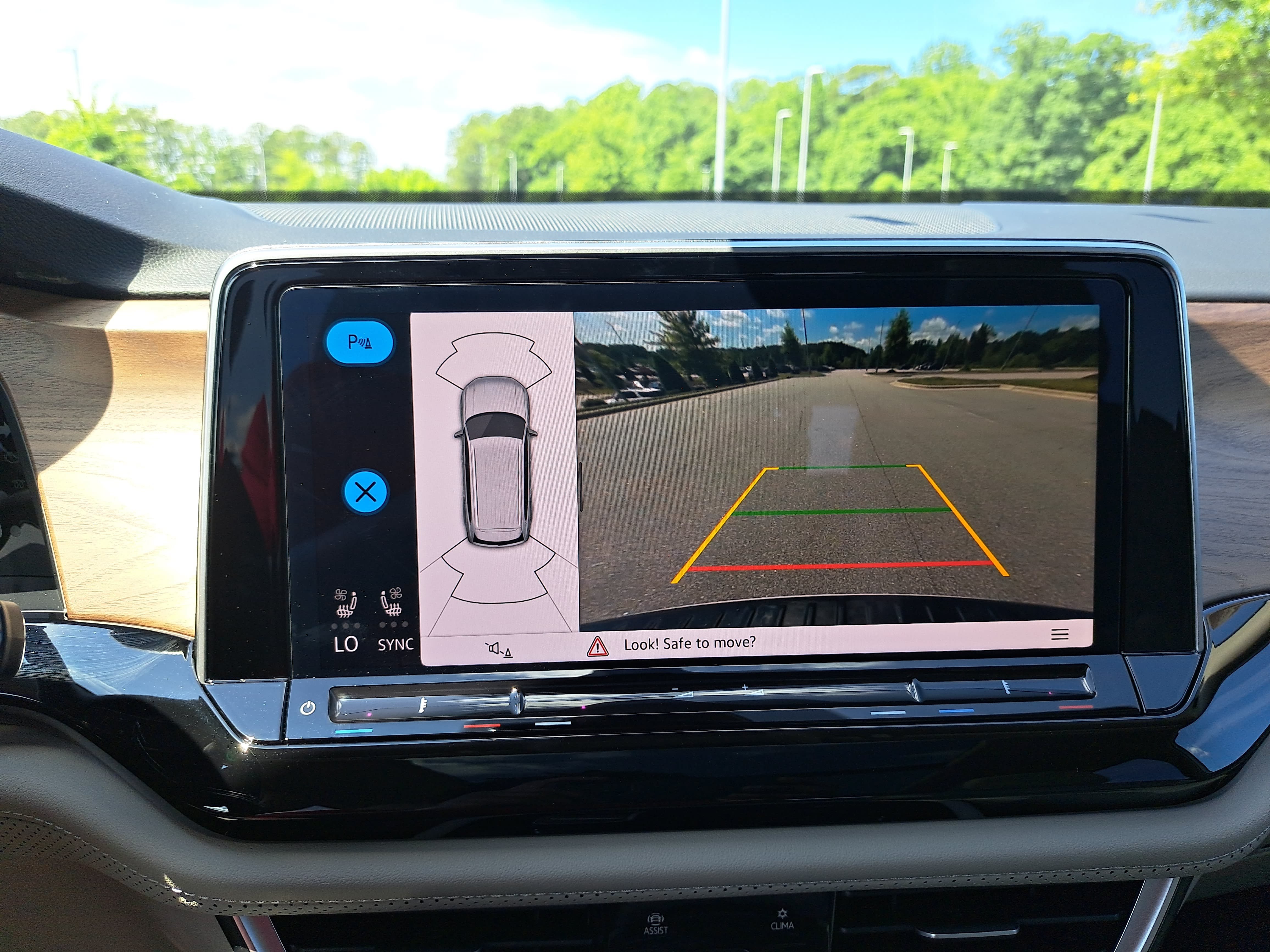 New 2026 Volkswagen Atlas SE FWD image 25