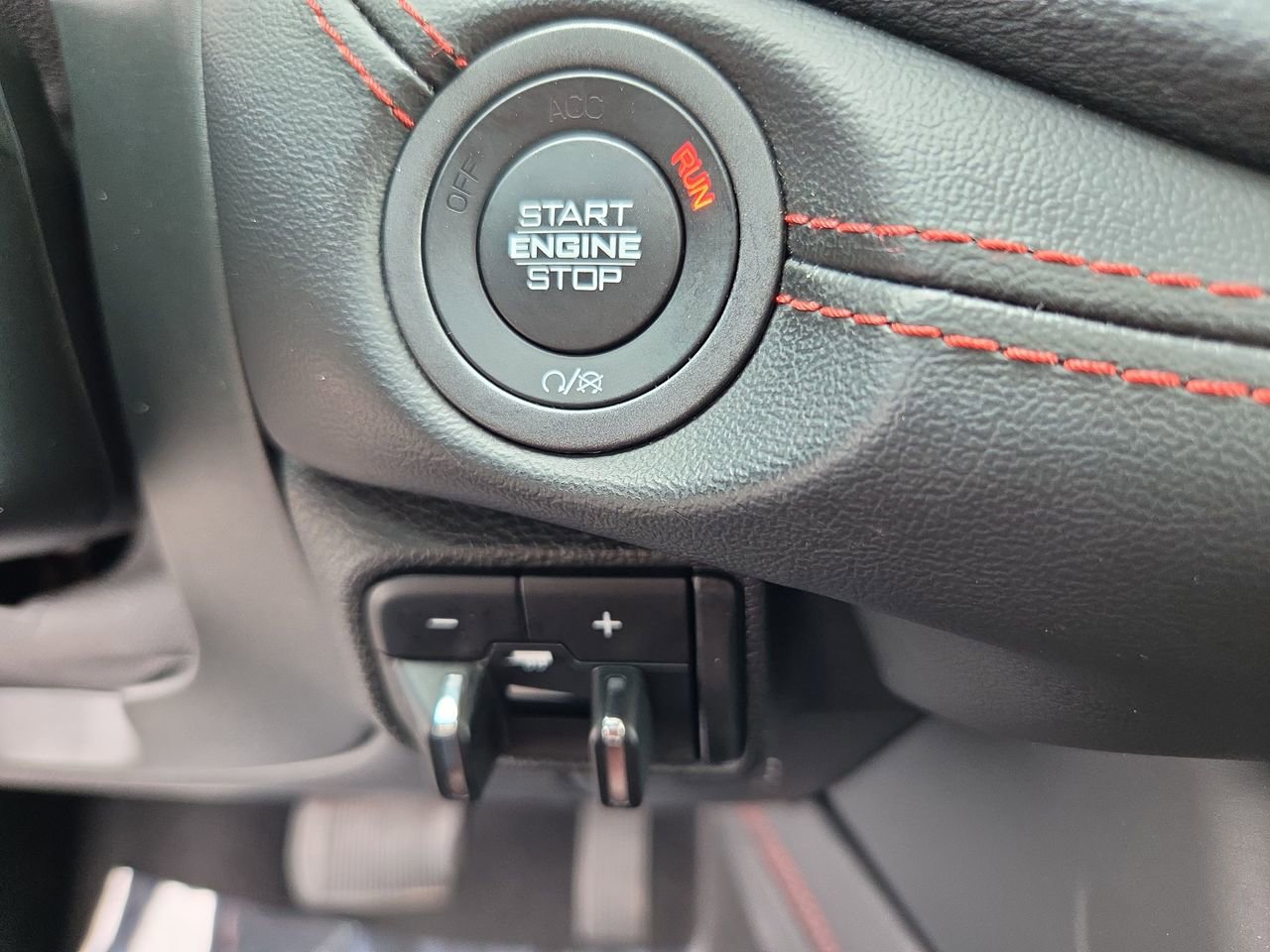 Used 2025 Dodge Durango R/T AWD/4WD image 33