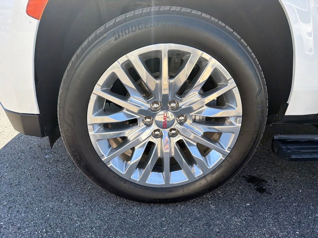 Used 2024 GMC Yukon XL Denali image 23