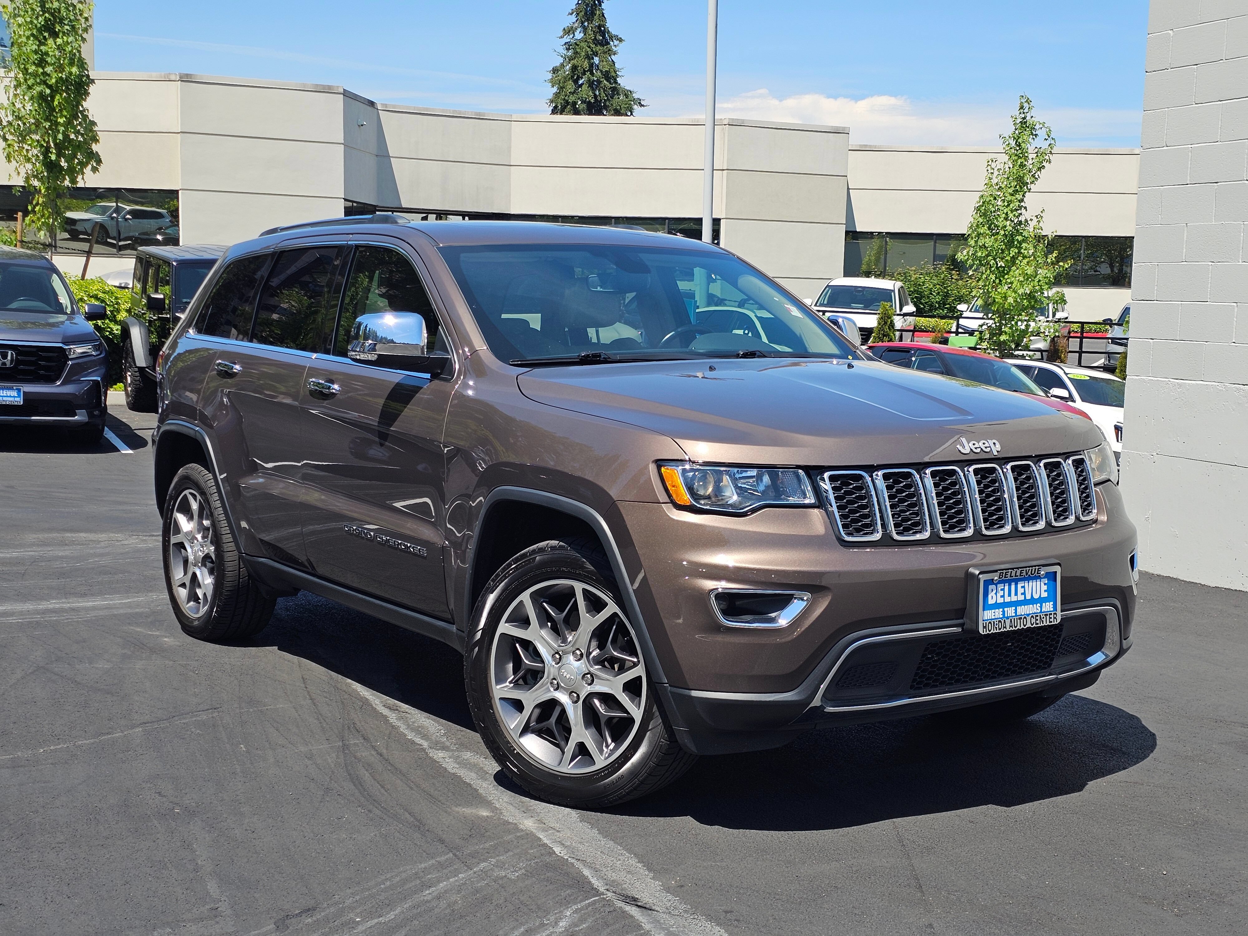 Used 2021 Jeep Grand Cherokee Limited w/ Sun & Sound Group AWD/4WD image 2