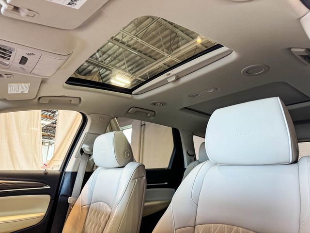 Certified 2022 Buick Enclave Avenir w/ Avenir Technology Package image 6