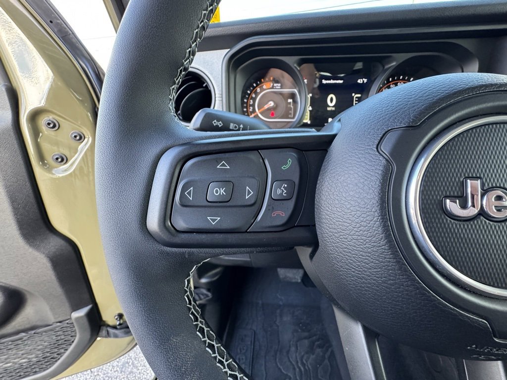 Used 2025 Jeep Wrangler Willys image 22