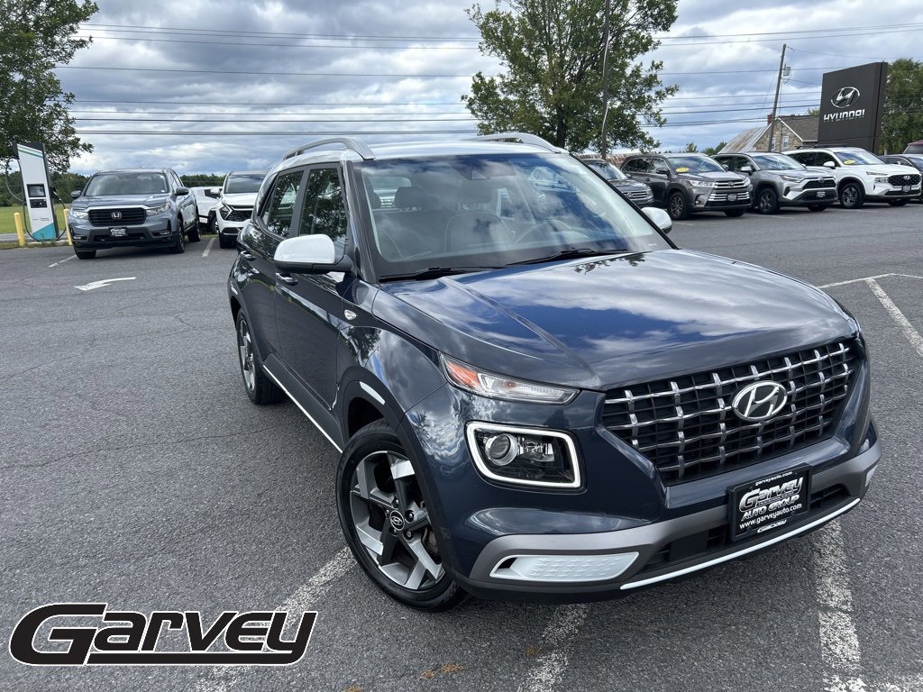 Certified 2020 Hyundai Venue image 1