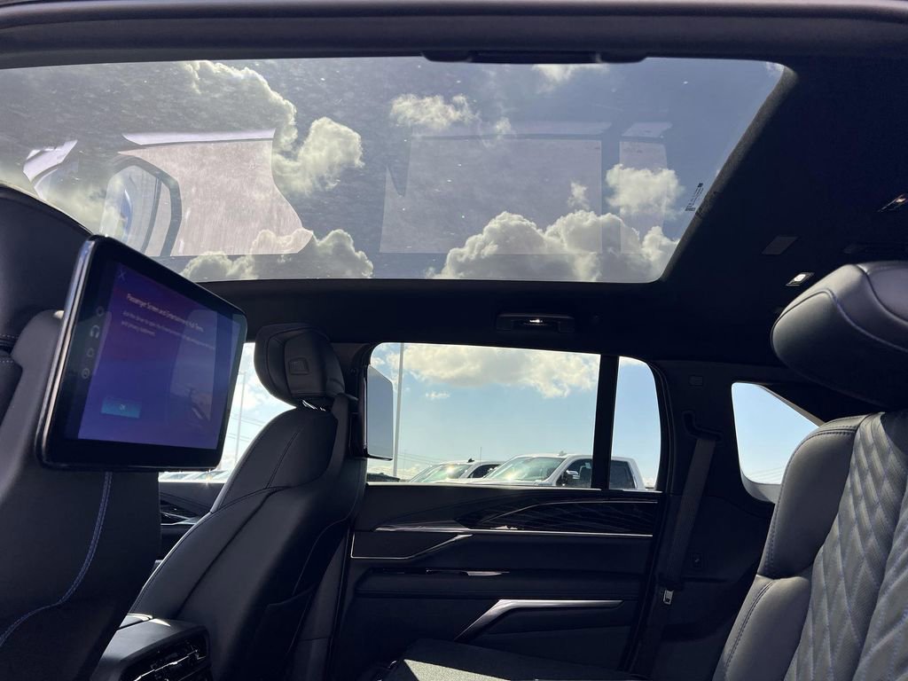 New 2026 Cadillac Escalade IQ Luxury 1 image 27