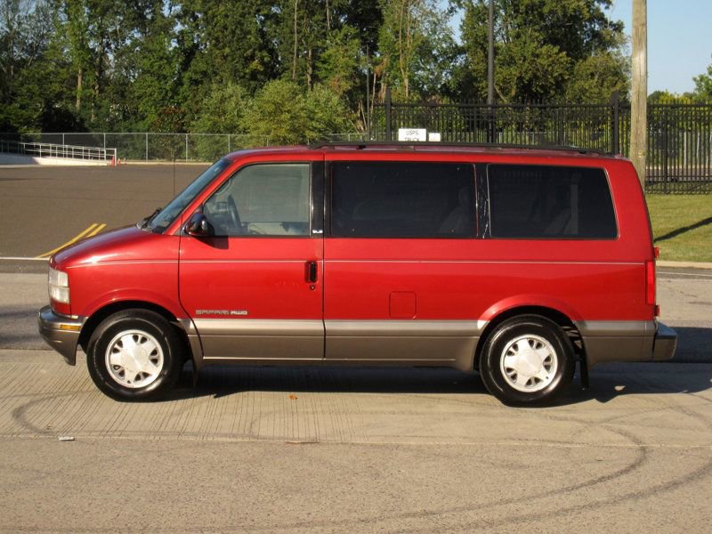 Used 1999 GMC Safari AWD image 6