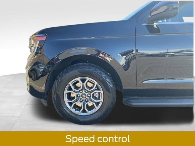 Certified 2025 Ford Expedition Active image 18