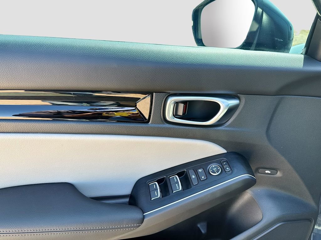 Used 2025 Honda Civic Sport image 9