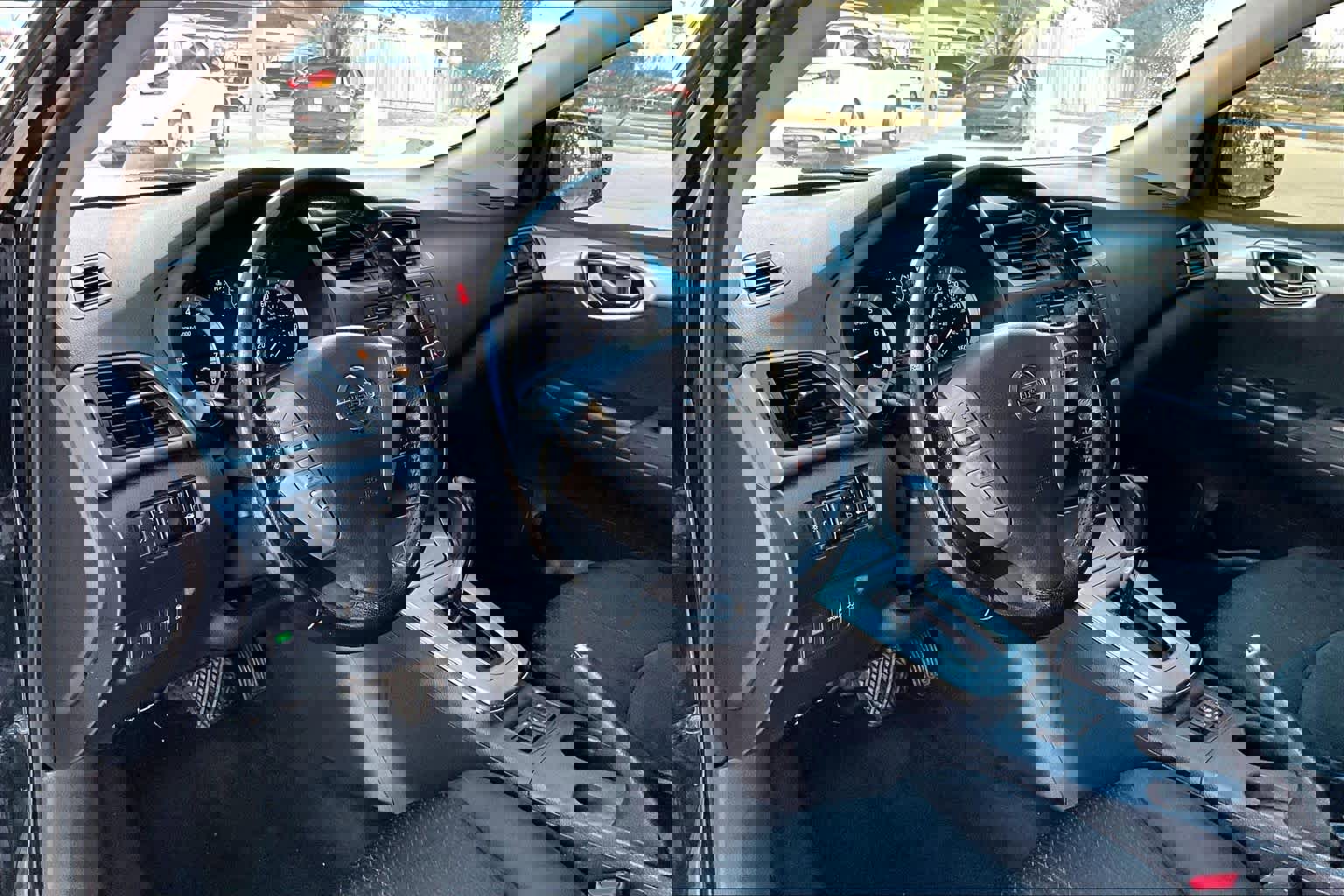 Used 2015 Nissan Sentra SR image 18