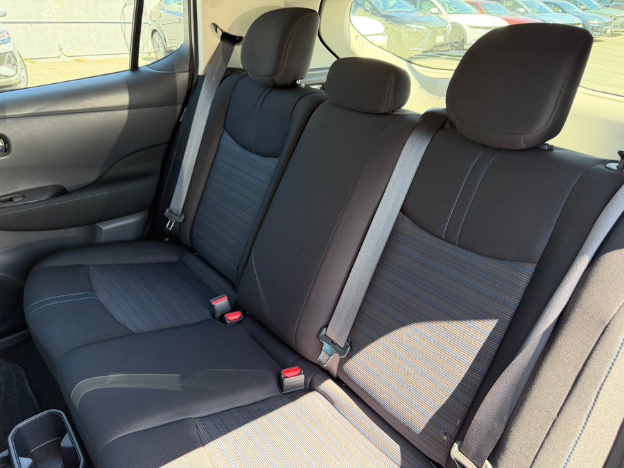 Used 2025 Nissan Leaf S FWD image 42