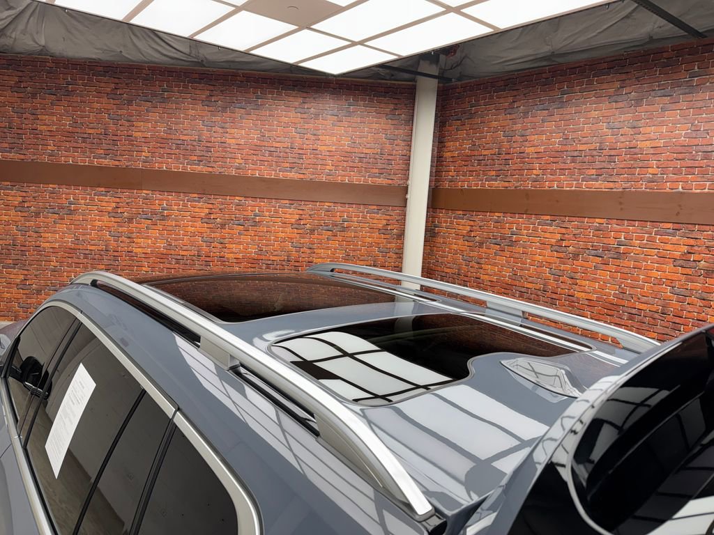 Certified 2025 BMW X7 xDrive40i w/ Executive Package image 26