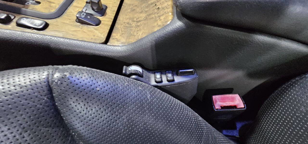 Used 2002 Mercedes-Benz E 55 AMG Sedan image 17